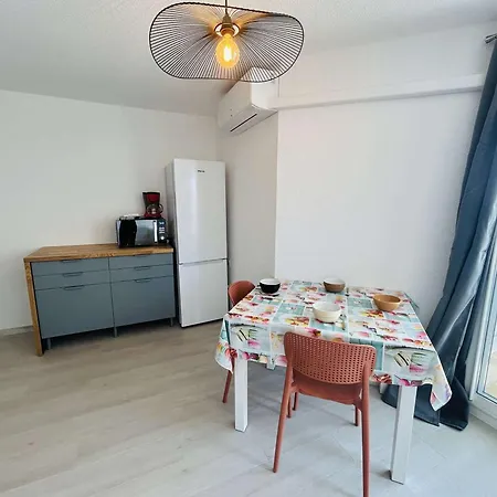 2 Pers. Au Cap D'agde, Loggia Ensoleillee - Fr-1-249-464 Apartment Agde